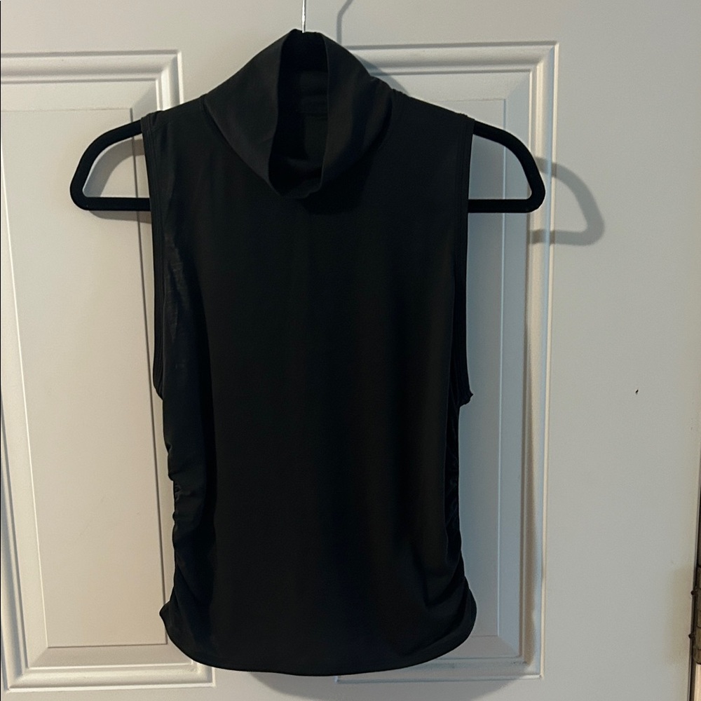 Lululemon Athletica Black Sleeveless Tank Top